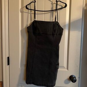 NEW NWT $69 Urban outfitters black denim cargo pocket mini dress MEDIUM zipper